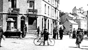 le carrefour (ca. 1900) / Le Chambon center (ca. 1900)